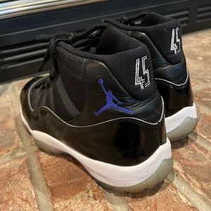 Air Jordan 11 Space Jam Shoes